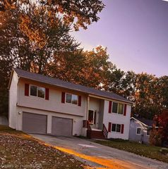 1605 N Hanlon Street, Westland, MI 48185