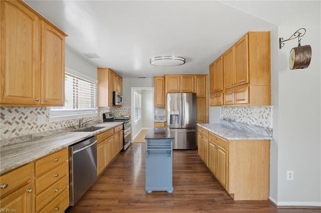 5237 Quarry LN, Virginia Beach, VA 23464