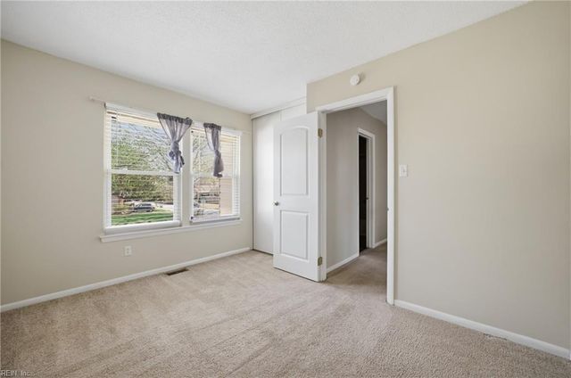 5237 Quarry LN, Virginia Beach, VA 23464