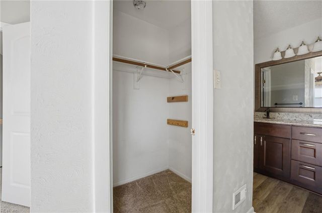 5237 Quarry LN, Virginia Beach, VA 23464