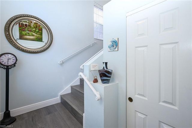 2460 Old Groves RD E-201, Naples, FL 34109