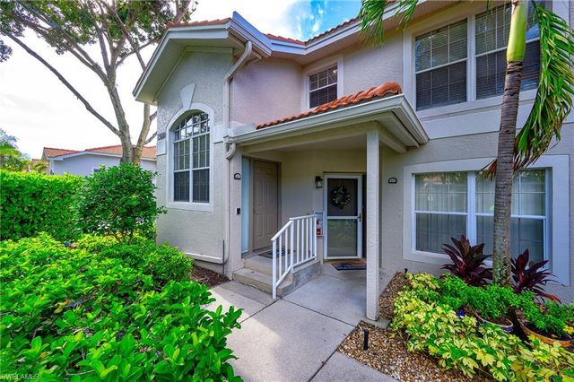2460 Old Groves RD E-201, Naples, FL 34109