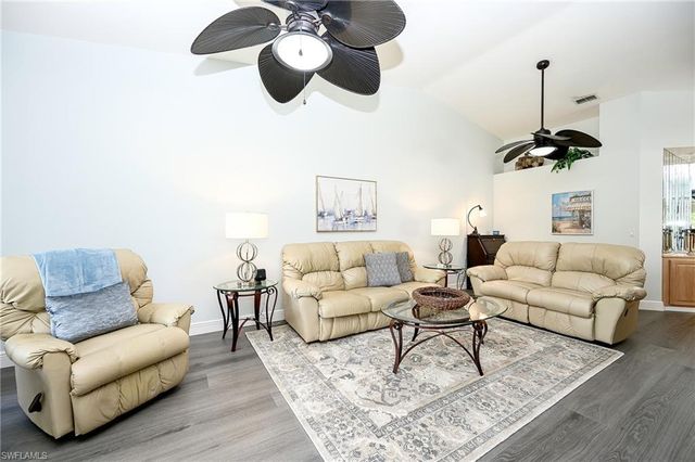 2460 Old Groves RD E-201, Naples, FL 34109