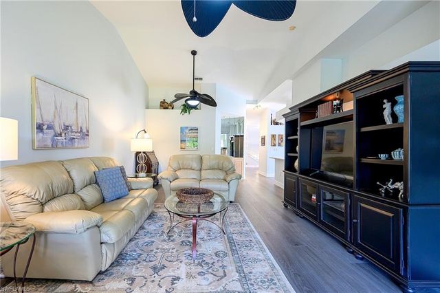 2460 Old Groves RD E-201, Naples, FL 34109