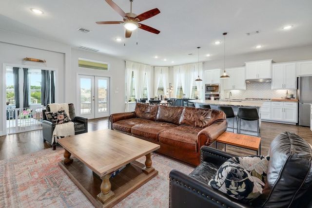 805 Karst CV, Georgetown, TX 78628
