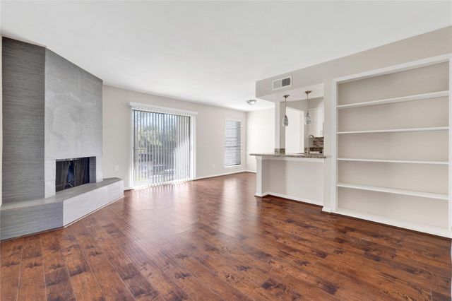 2800 Jeanetta Street 312, Houston, TX 77063