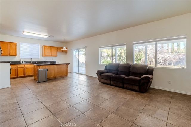 43734 Amazon, Hemet, CA 92544