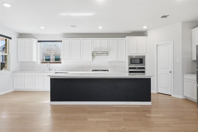 1236 Milfoil Drive, Justin, TX 76247