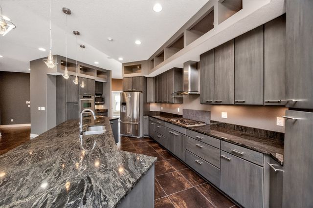 16761 Aurora Court, Clive, IA 50325