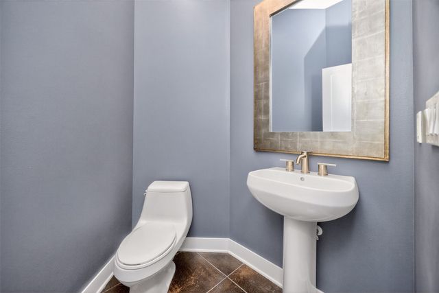 16761 Aurora Court, Clive, IA 50325