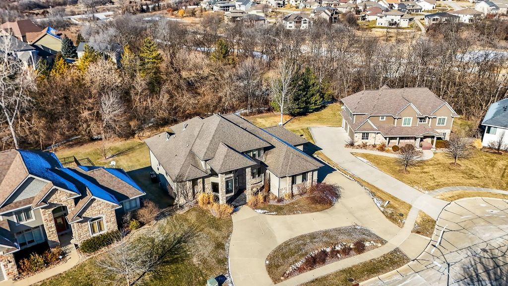 16761 Aurora Court, Clive, IA 50325