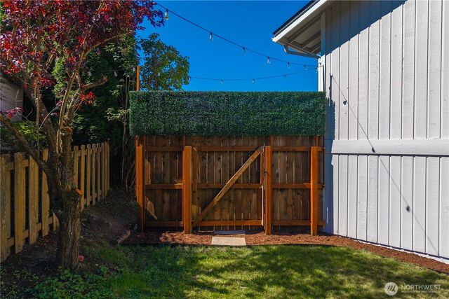 32544 42nd Place SW, Federal Way, WA 98023