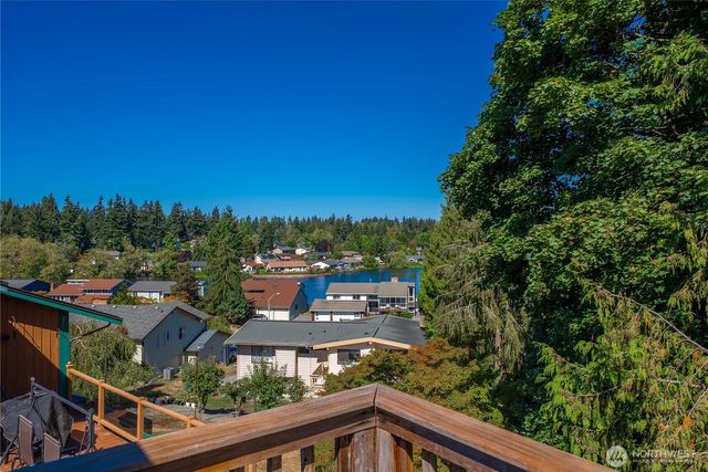 32544 42nd Place SW, Federal Way, WA 98023