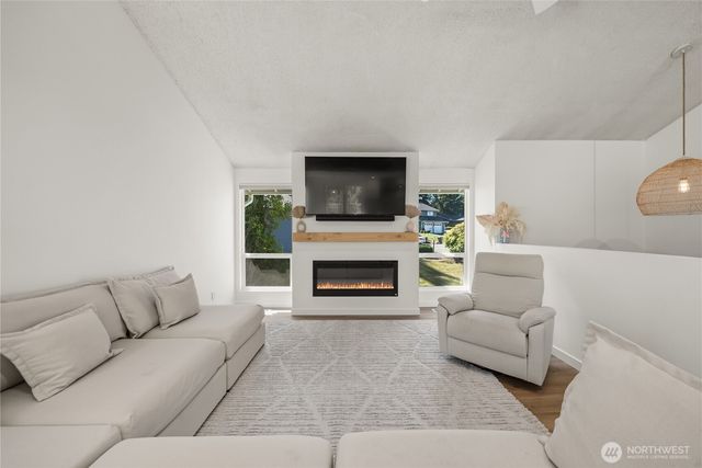 32544 42nd Place SW, Federal Way, WA 98023