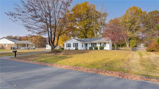 3108 Beaconwood Drive, Greensboro, NC 27455