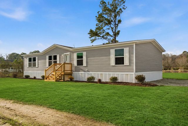 105 G P Smith Ave., Longs, SC 29568