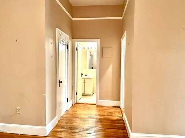 354 North Main Street 206, Andover, MA 01810