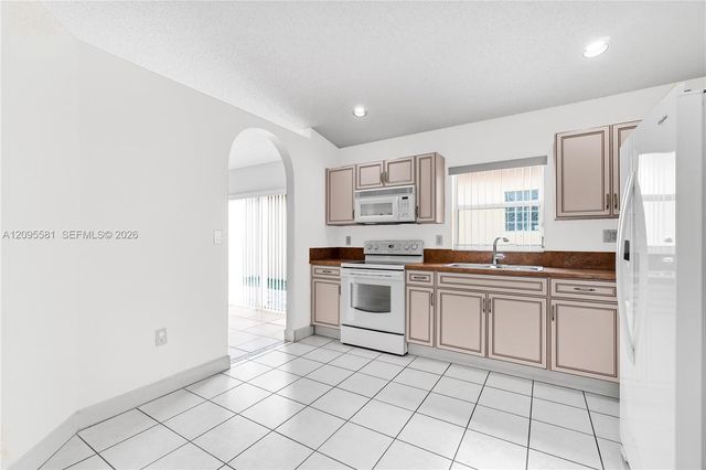 11333 NW 52nd Lane, Doral, FL 33178