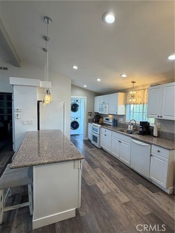 80 Huntington 218, Huntington Beach, CA 92648