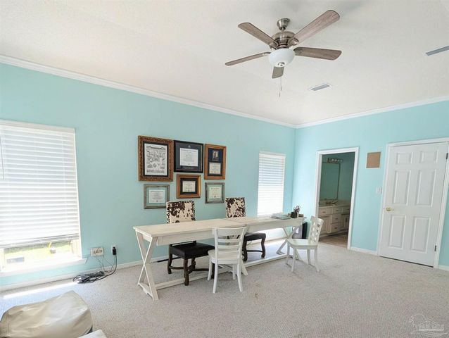2 Zuni Cir, Pensacola, FL 32507