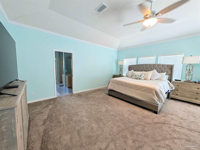 2 Zuni Cir, Pensacola, FL 32507