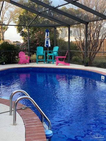 2 Zuni Cir, Pensacola, FL 32507