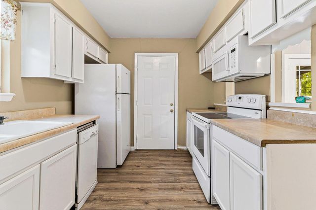 81 Westlake Road, Trinity, TX 75862