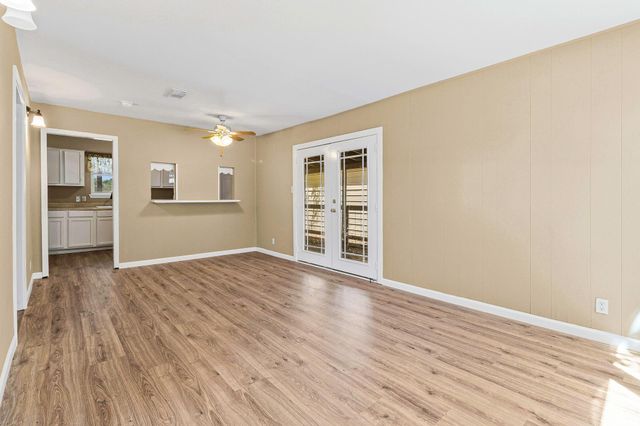 81 Westlake Road, Trinity, TX 75862