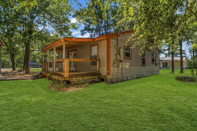 81 Westlake Road, Trinity, TX 75862