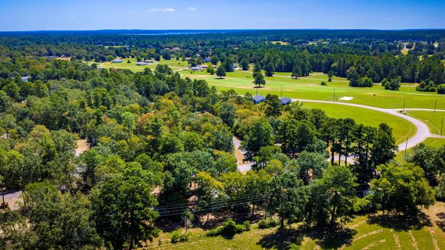 81 Westlake Road, Trinity, TX 75862