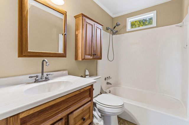 81 Westlake Road, Trinity, TX 75862