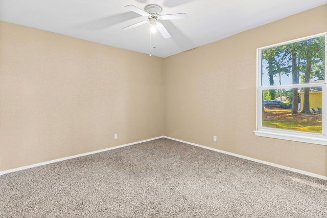 81 Westlake Road, Trinity, TX 75862