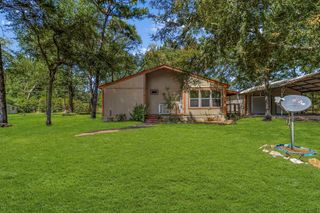 81 Westlake Road, Trinity, TX 75862