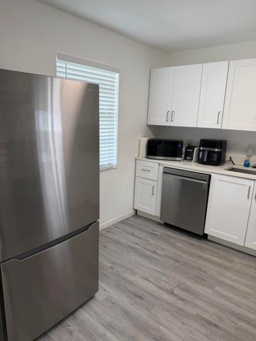 127 LAKE REBECCA Drive, West Palm Beach, FL 33411