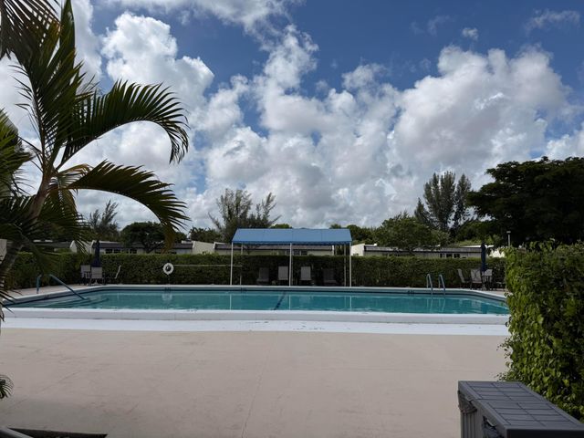 127 LAKE REBECCA Drive, West Palm Beach, FL 33411