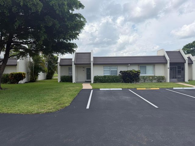127 LAKE REBECCA Drive, West Palm Beach, FL 33411