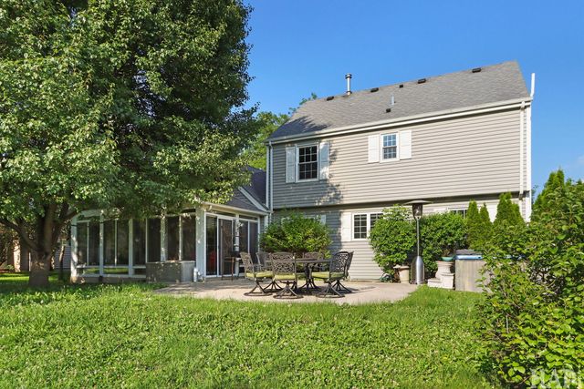 824 Paine Avenue, Lindenhurst, IL 60046