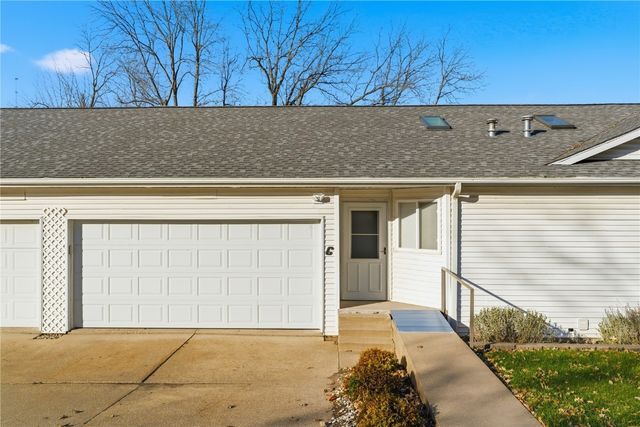 396 Teakwood Lane NE C, Cedar Rapids, IA 52402