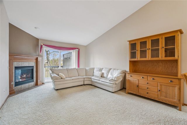 396 Teakwood Lane NE C, Cedar Rapids, IA 52402