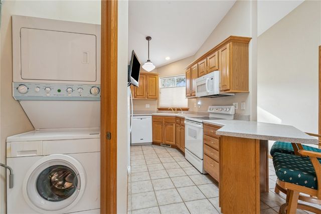 396 Teakwood Lane NE C, Cedar Rapids, IA 52402