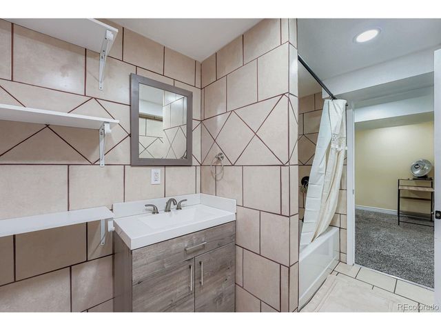 361 E Thomas Ave, Byers, CO 80103