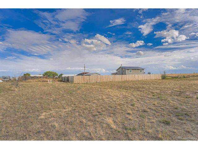 361 E Thomas Ave, Byers, CO 80103