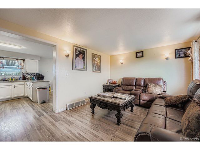 361 E Thomas Ave, Byers, CO 80103