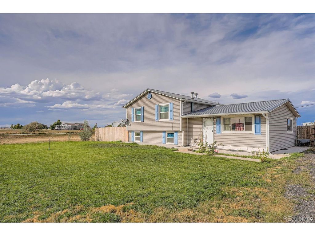 361 E Thomas Ave, Byers, CO 80103