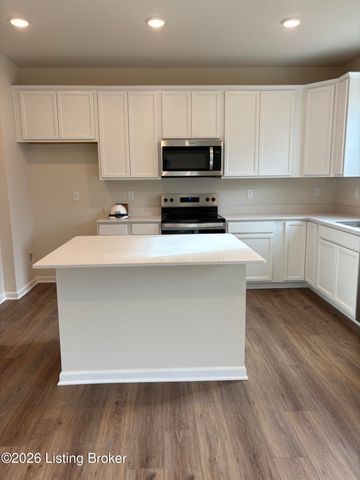 2013 Lyndon Green Cir, Lyndon, KY 40242