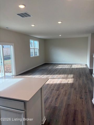 2013 Lyndon Green Cir, Lyndon, KY 40242