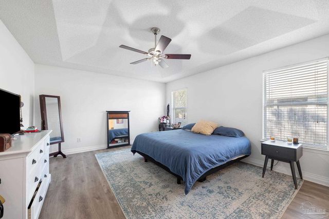 6673 Redfield St, Navarre, FL 32566