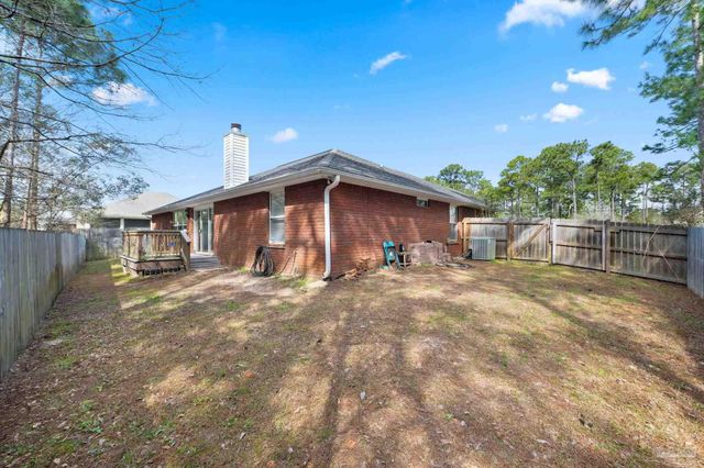 6673 Redfield St, Navarre, FL 32566
