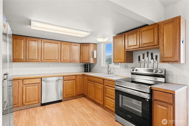 1885 SW Bay Street, Port Orchard, WA 98366