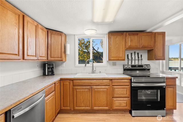 1885 SW Bay Street, Port Orchard, WA 98366